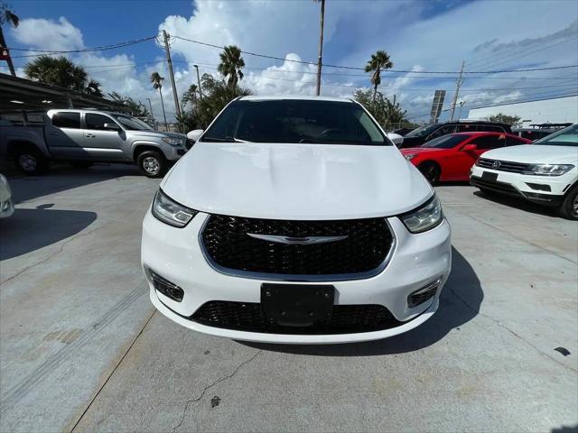 2023 Chrysler Pacifica Touring L for sale in Orlando, FL