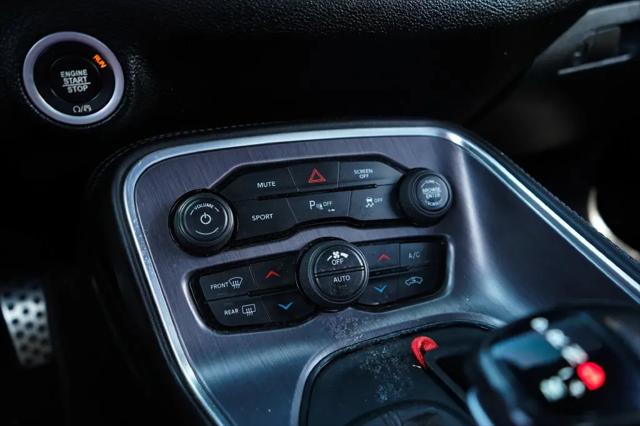 2018 Dodge Challenger R/T Shaker