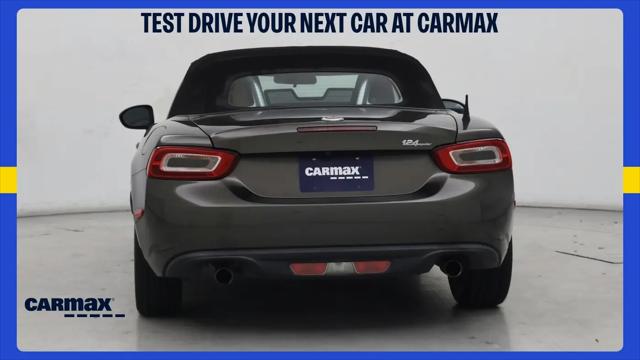 2017 Fiat 124 Spider Lusso