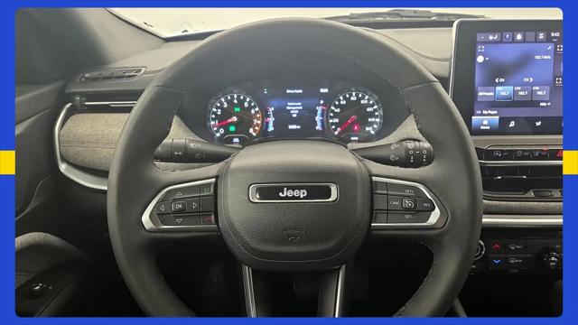 2023 Jeep Compass Latitude Lux FWD
