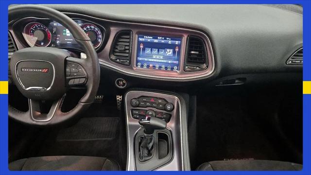 2017 Dodge Challenger 392 Hemi Scat Pack Shaker