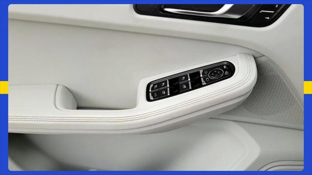 2021 Porsche Macan Macan