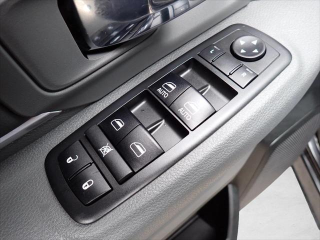 2018 Ram 1500 SLT Crew Cab 4x4 57 Box