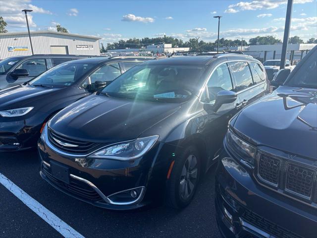 2017 Chrysler Pacifica Hybrid Platinum 2017 Chrysler Pacifica Hybrid Platinum