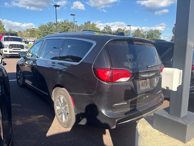 2017 Chrysler Pacifica Hybrid Platinum 2017 Chrysler Pacifica Hybrid Platinum