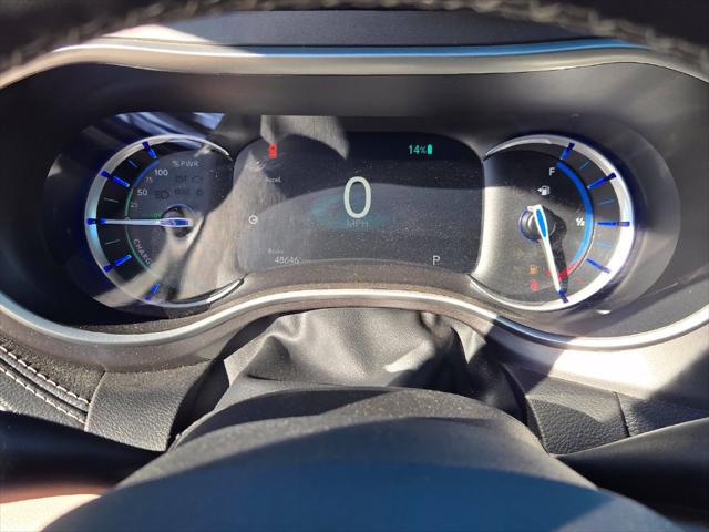 2024 Chrysler Pacifica Hybrid Select