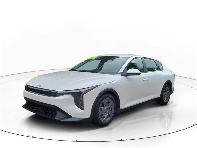 2025 Kia K4 LX