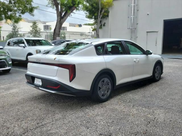 2025 Kia K4 LX
