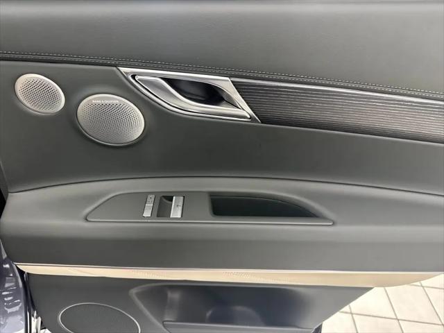2027 Genesis GV80 3.5T e-SC Prestige