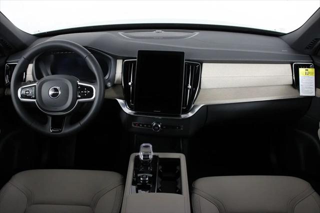 2026 Volvo XC90 Plus, B6 AWD Gas mild hybrid, Gasoline, Bright, 7 Seats