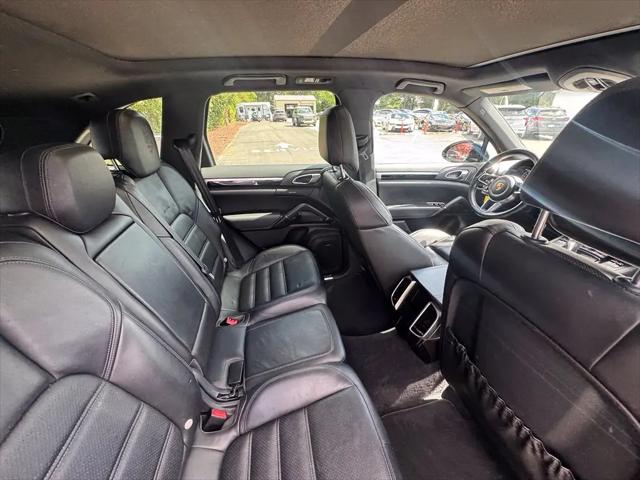 2017 Porsche Cayenne Cayenne