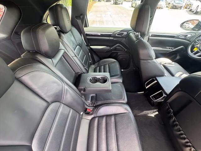2017 Porsche Cayenne Cayenne