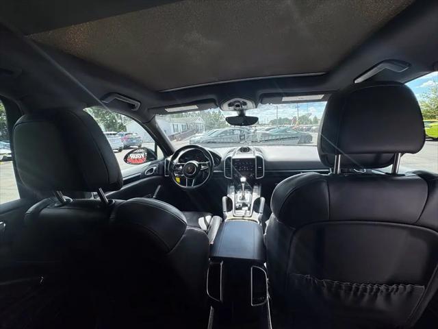 2017 Porsche Cayenne Cayenne