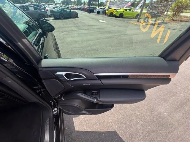 2017 Porsche Cayenne Cayenne
