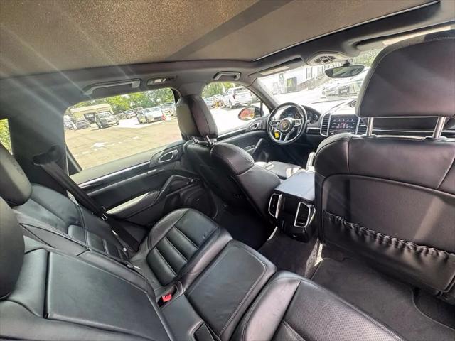 2017 Porsche Cayenne Cayenne