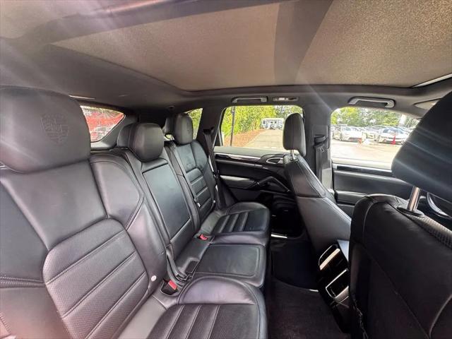 2017 Porsche Cayenne Cayenne