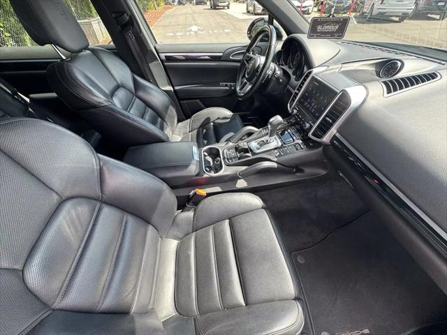 2017 Porsche Cayenne Cayenne