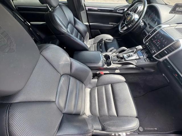 2017 Porsche Cayenne Cayenne