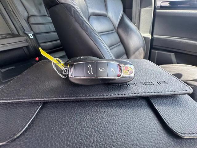 2017 Porsche Cayenne Cayenne