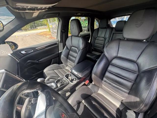 2017 Porsche Cayenne Cayenne