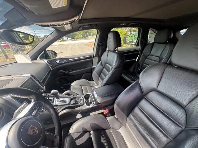 2017 Porsche Cayenne Cayenne