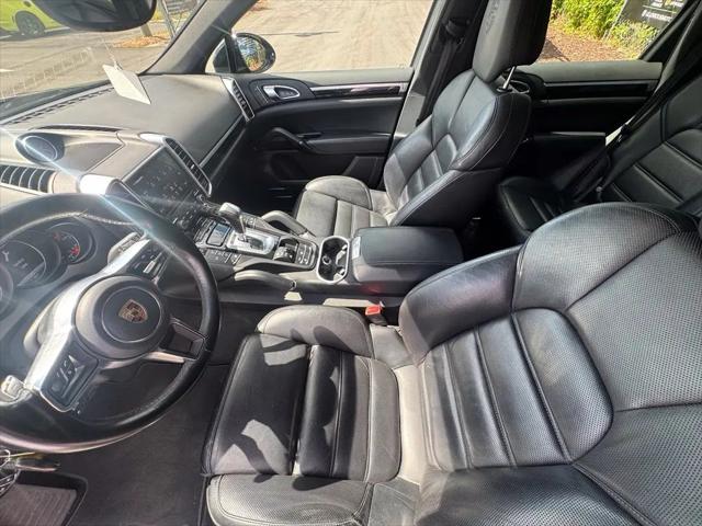 2017 Porsche Cayenne Cayenne