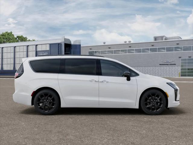 2027 Chrysler Pacifica Limited