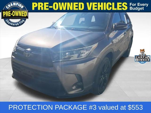 2019 Toyota Highlander SE for sale in Brighton, MI