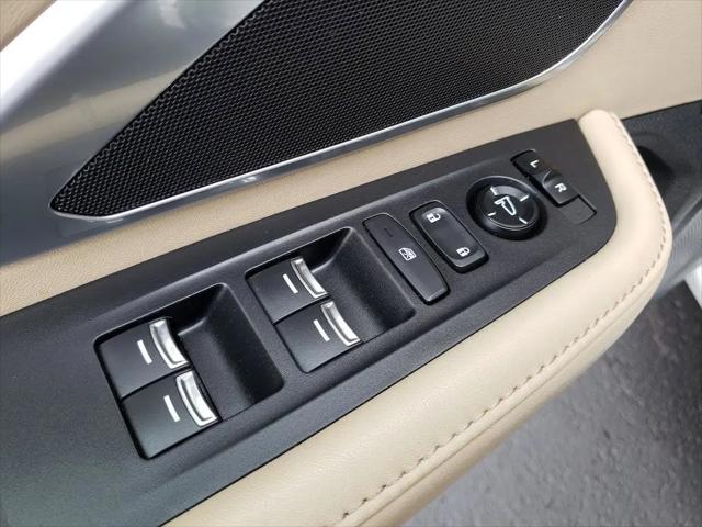 2023 Acura RDX Standard