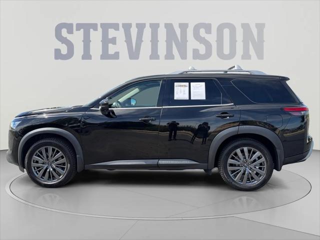 2022 Nissan Pathfinder SL 4WD