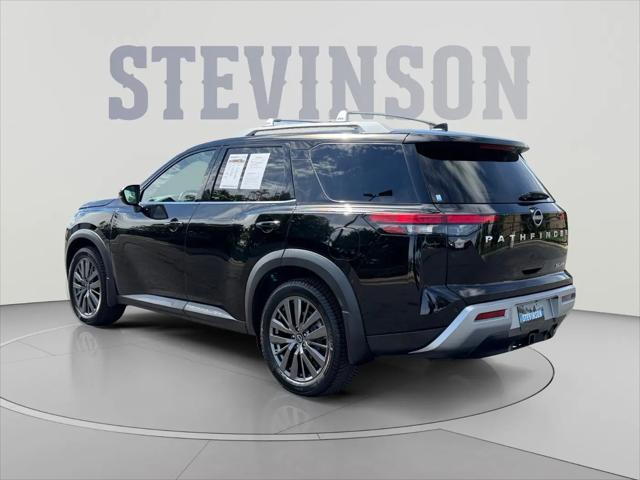 2022 Nissan Pathfinder SL 4WD