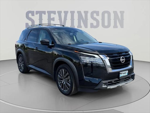 2022 Nissan Pathfinder SL 4WD