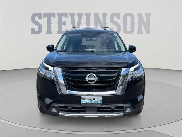 2022 Nissan Pathfinder SL 4WD