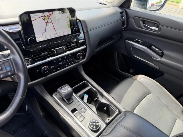 2022 Nissan Pathfinder SL 4WD
