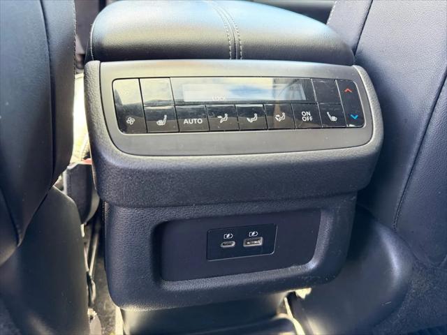 2022 Nissan Pathfinder SL 4WD