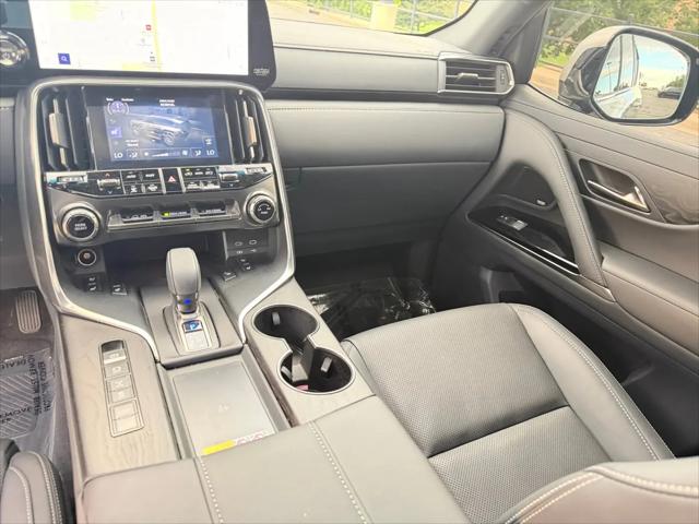 2025 Lexus LX Luxury