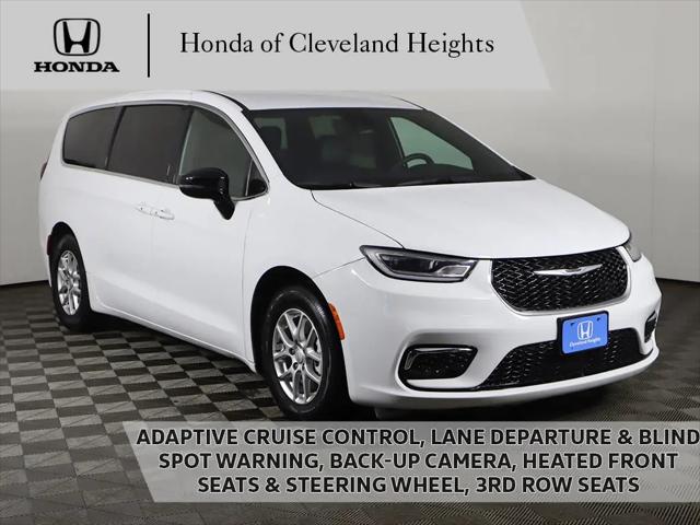 2025 Chrysler Pacifica Select for sale in Cleveland Heights, OH