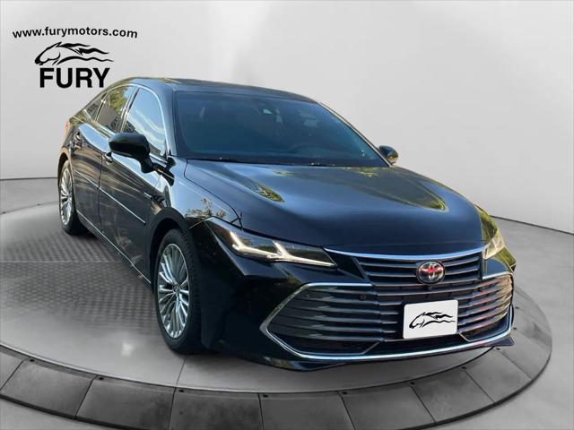 2020 Toyota Avalon Hybrid Limited for sale in South St. Paul, MN