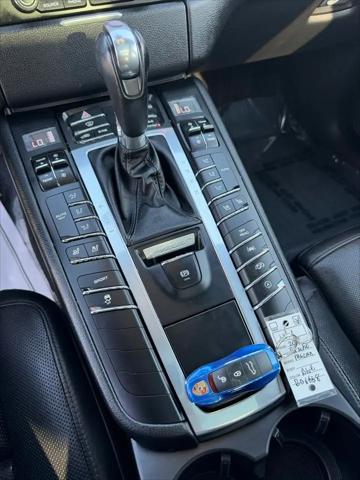 2017 Porsche Macan Macan