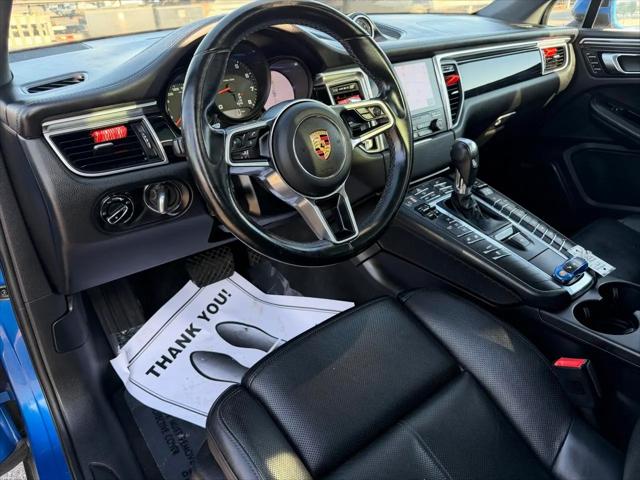 2017 Porsche Macan Macan