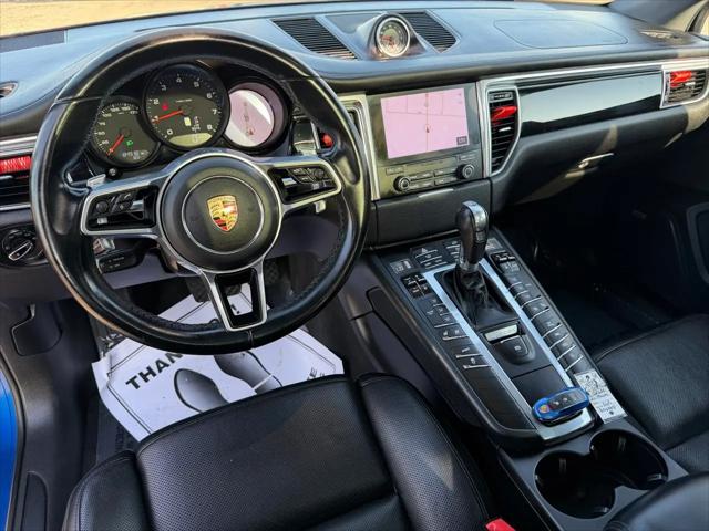 2017 Porsche Macan Macan