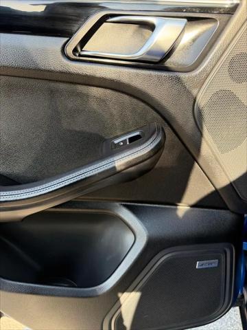 2017 Porsche Macan Macan