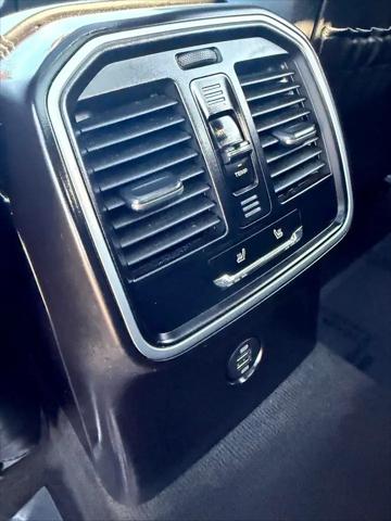 2017 Porsche Macan Macan