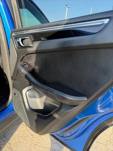 2017 Porsche Macan Macan