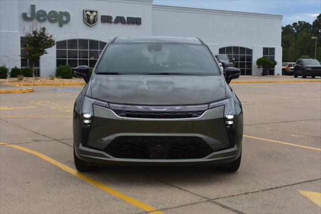 2027 Chrysler Pacifica Limited AWD