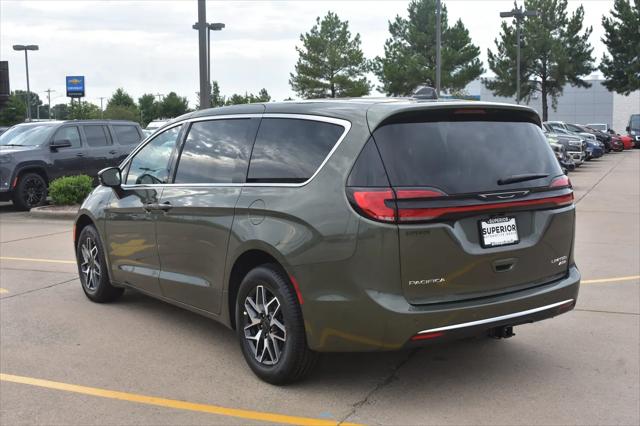 2027 Chrysler Pacifica Limited AWD