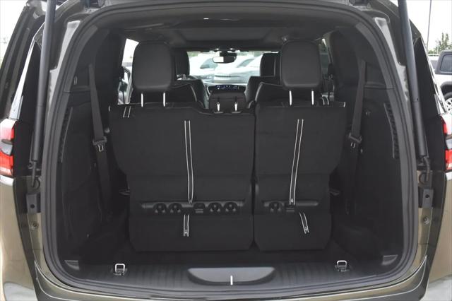 2027 Chrysler Pacifica Limited AWD