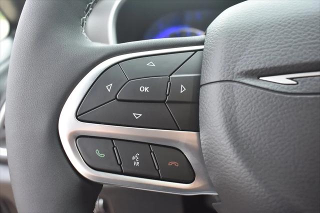 2027 Chrysler Pacifica Limited AWD