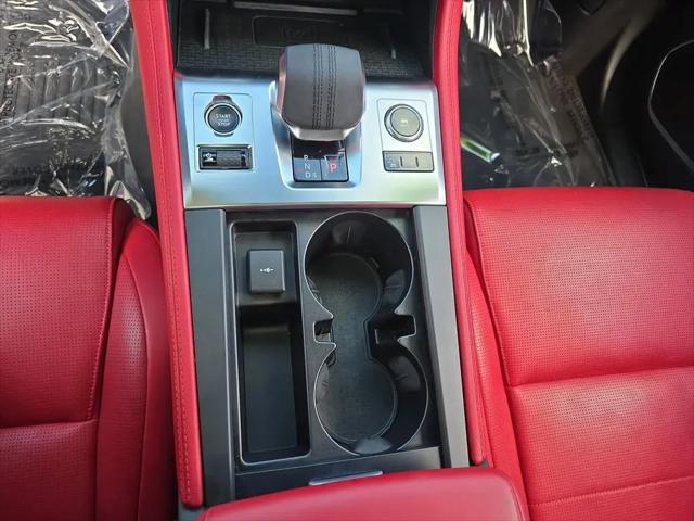 2025 Jaguar F-PACE R-Dynamic S P400 AWD Automatic