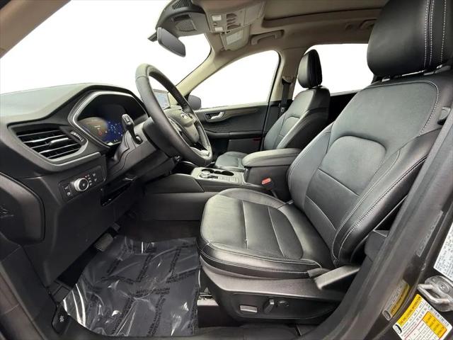 2020 Ford Escape Titanium Hybrid